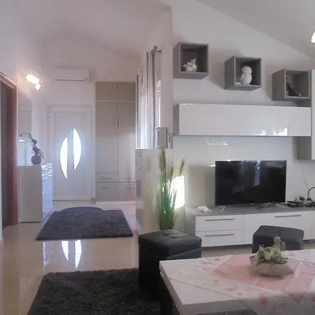 Apartman Pearl **** App *